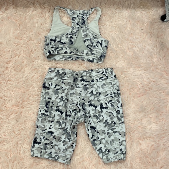 Jim said never been worn - Picture 2 of 2